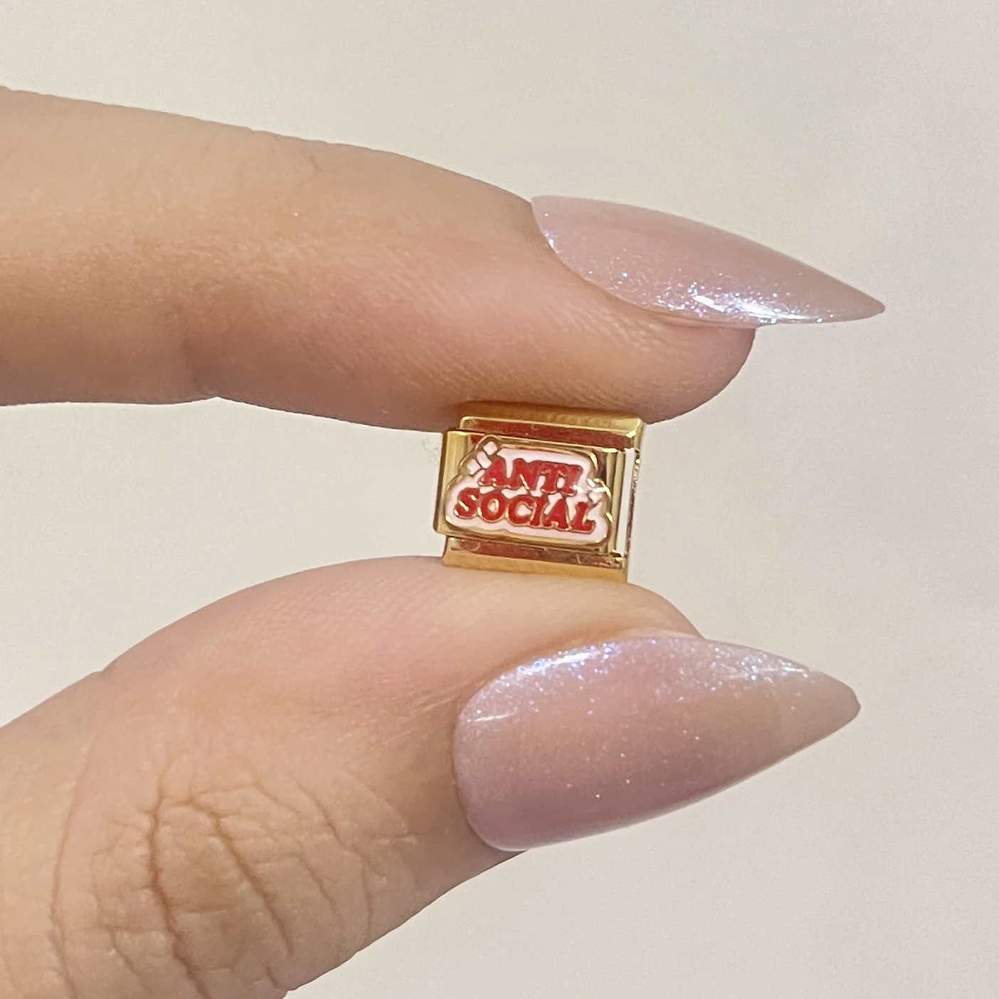 Anti Social Charm ✋🏻