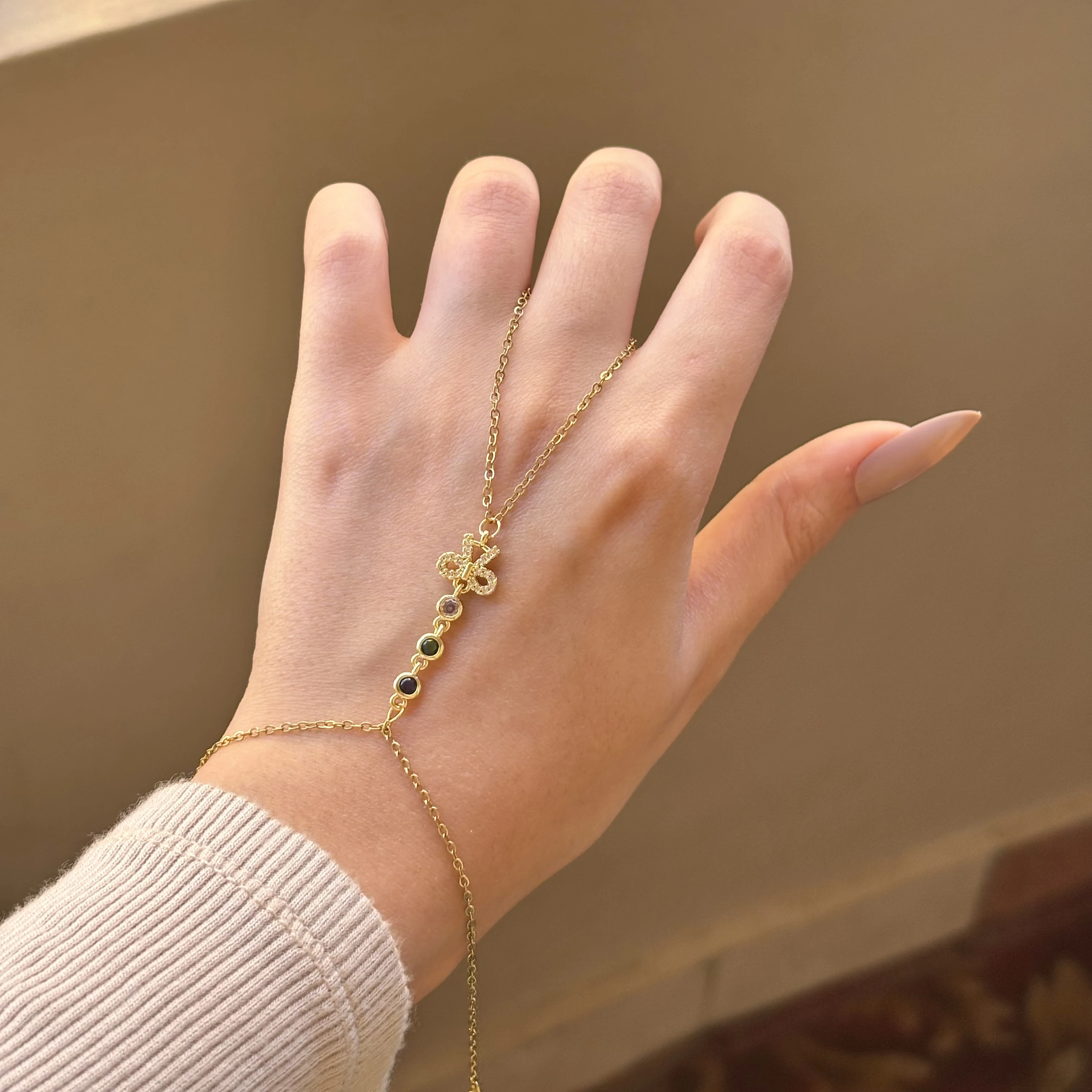Bow Hand Chain 🎀
