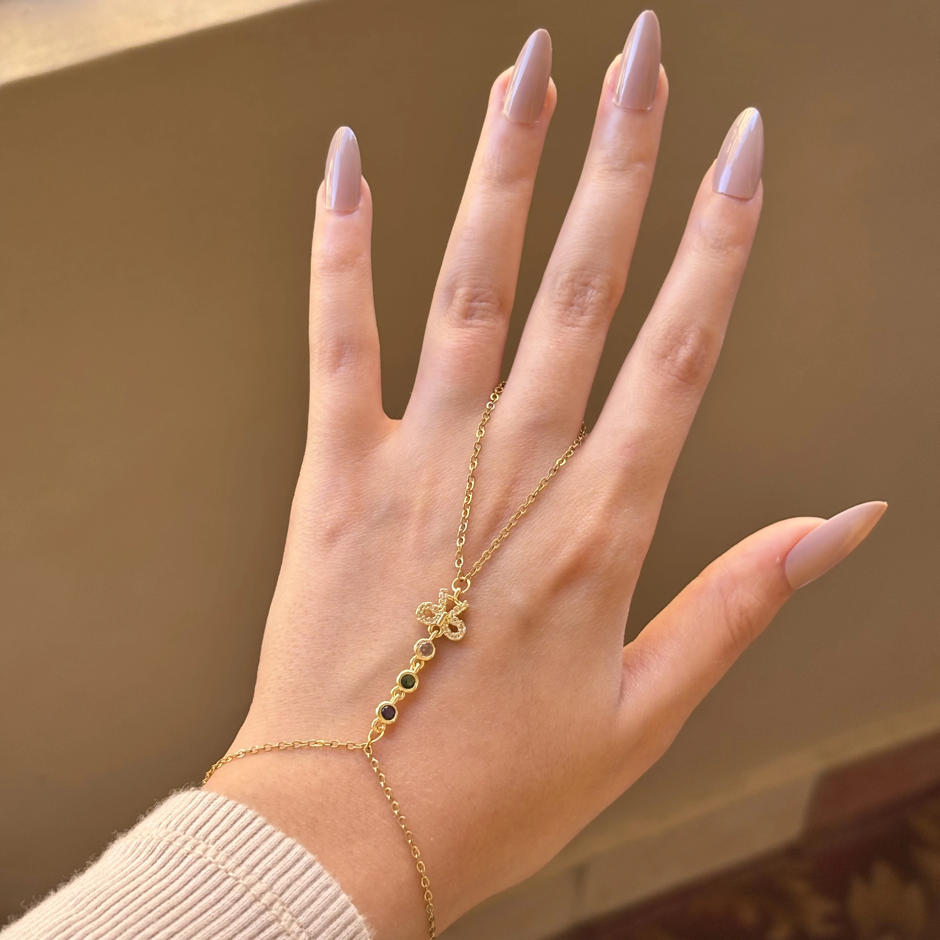 Bow Hand Chain 🎀