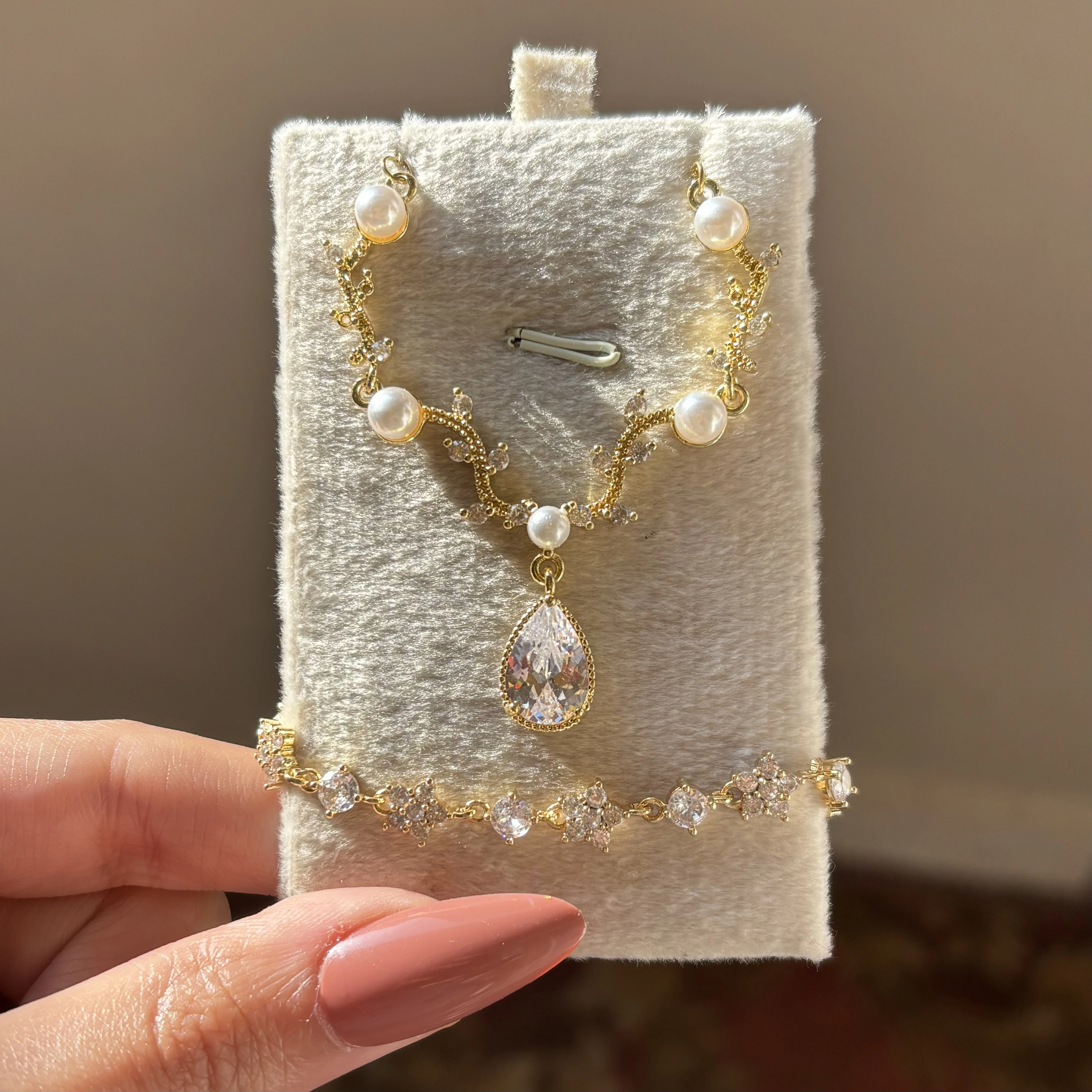 Crystal Pearls Set 🔮