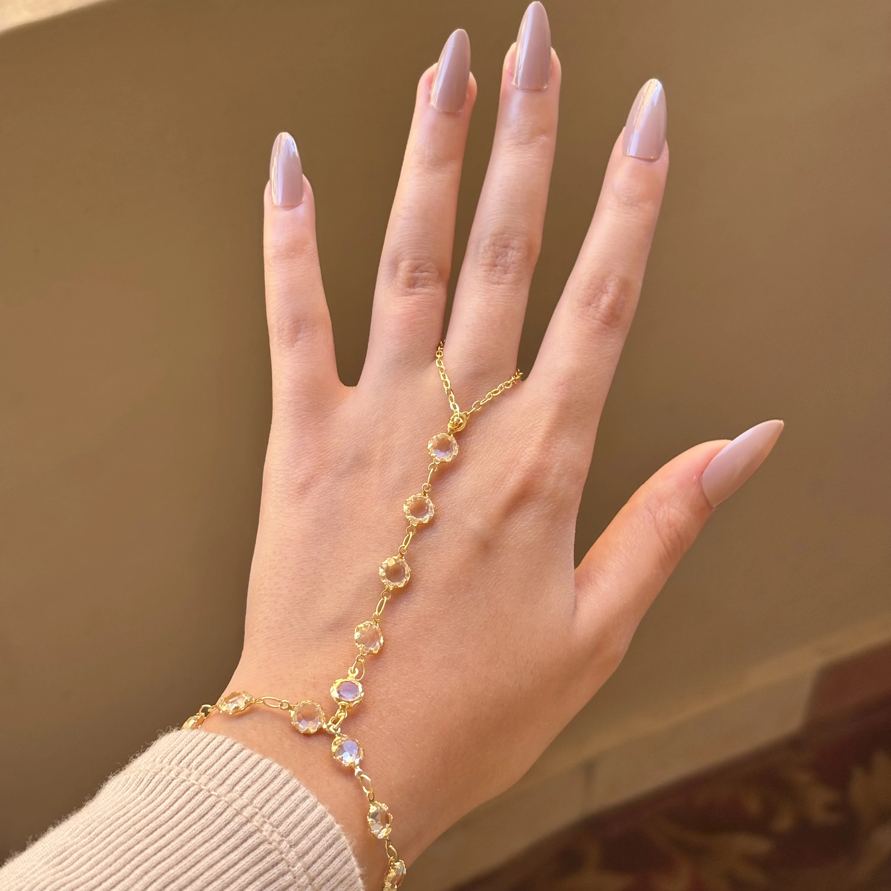 Diamonds Hand Chain 💎