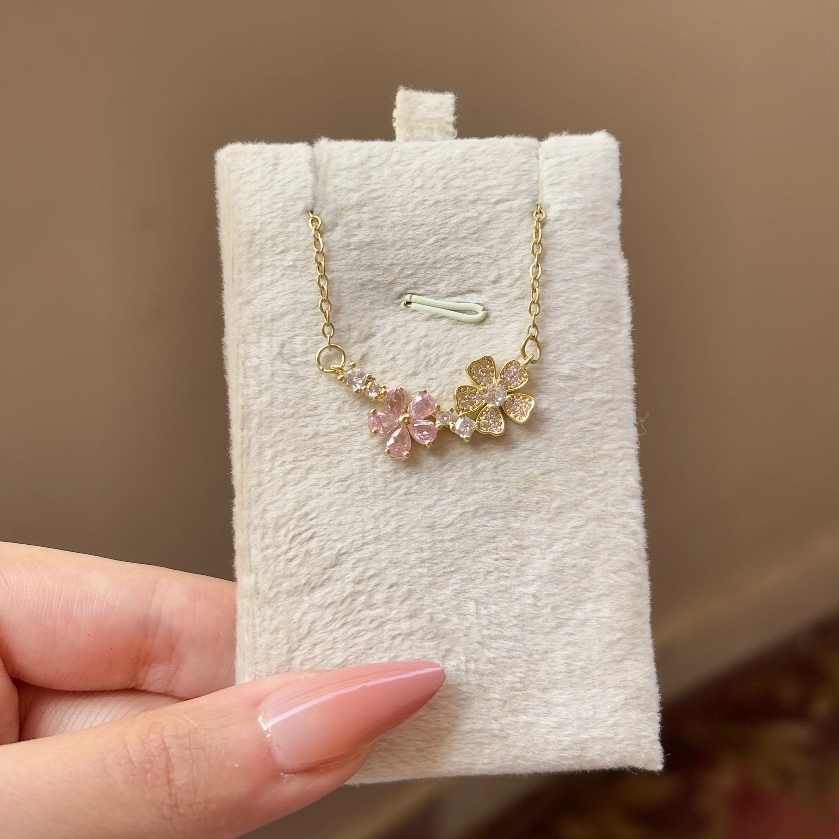 Double Flower Necklace 🌸