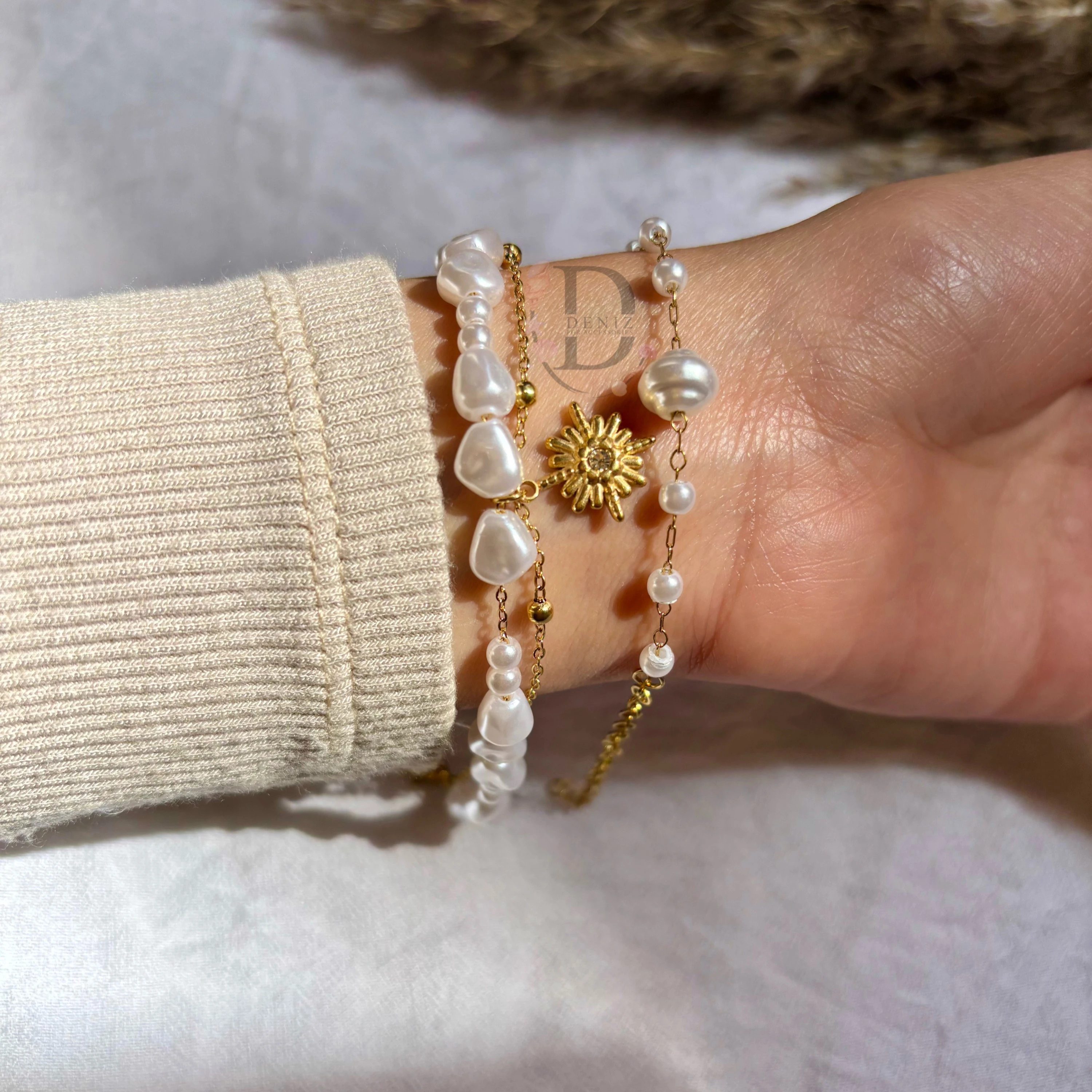 Double Layered Pearls Bracelet 🤍