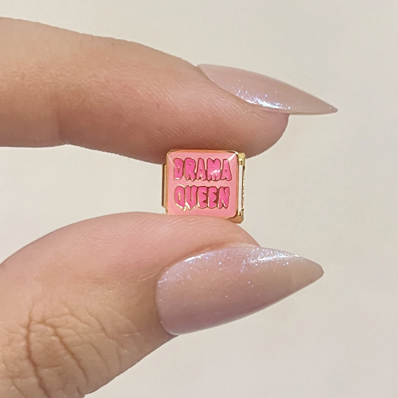 Drama Queen Charm 👸