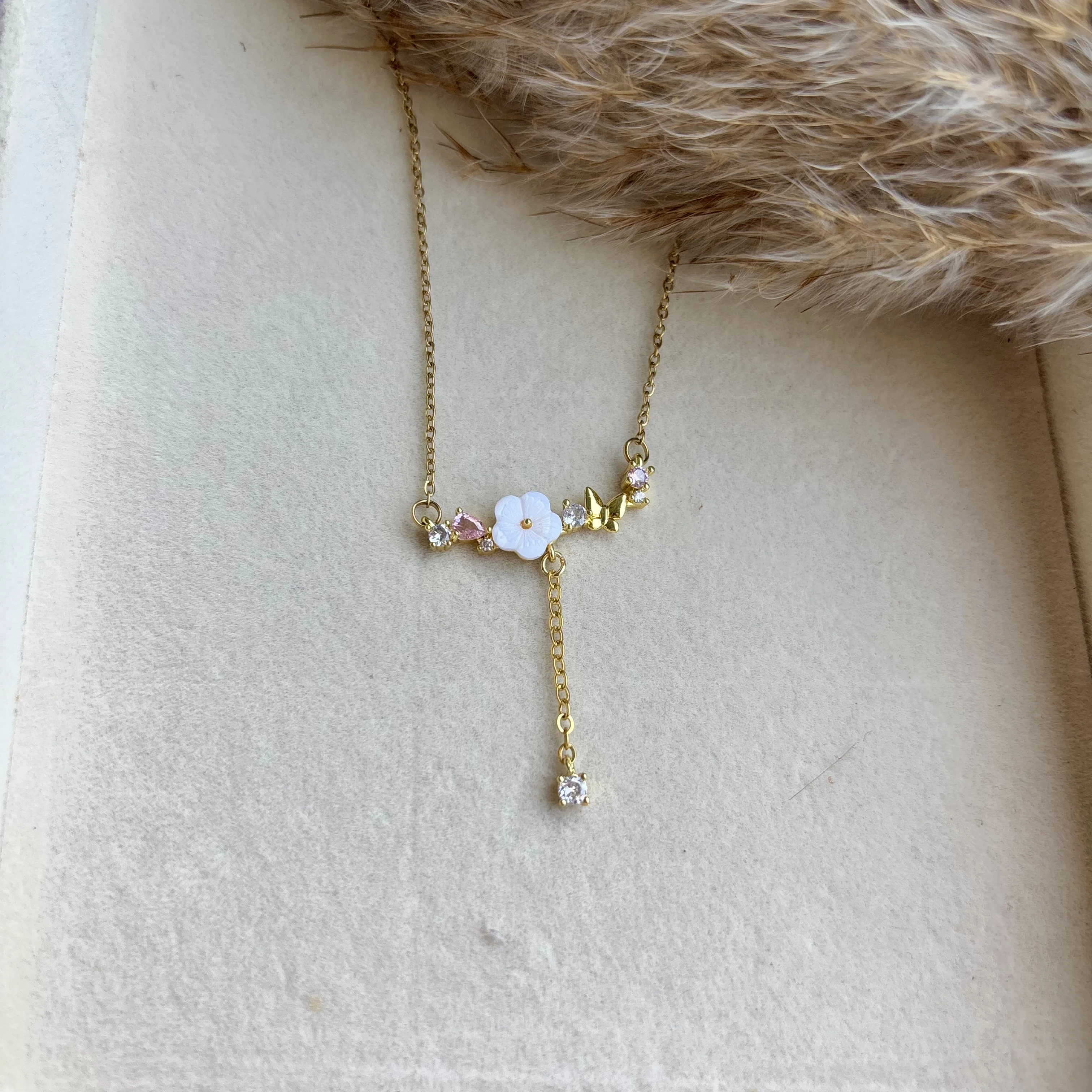 Flower Butterfly Necklace 🌸
