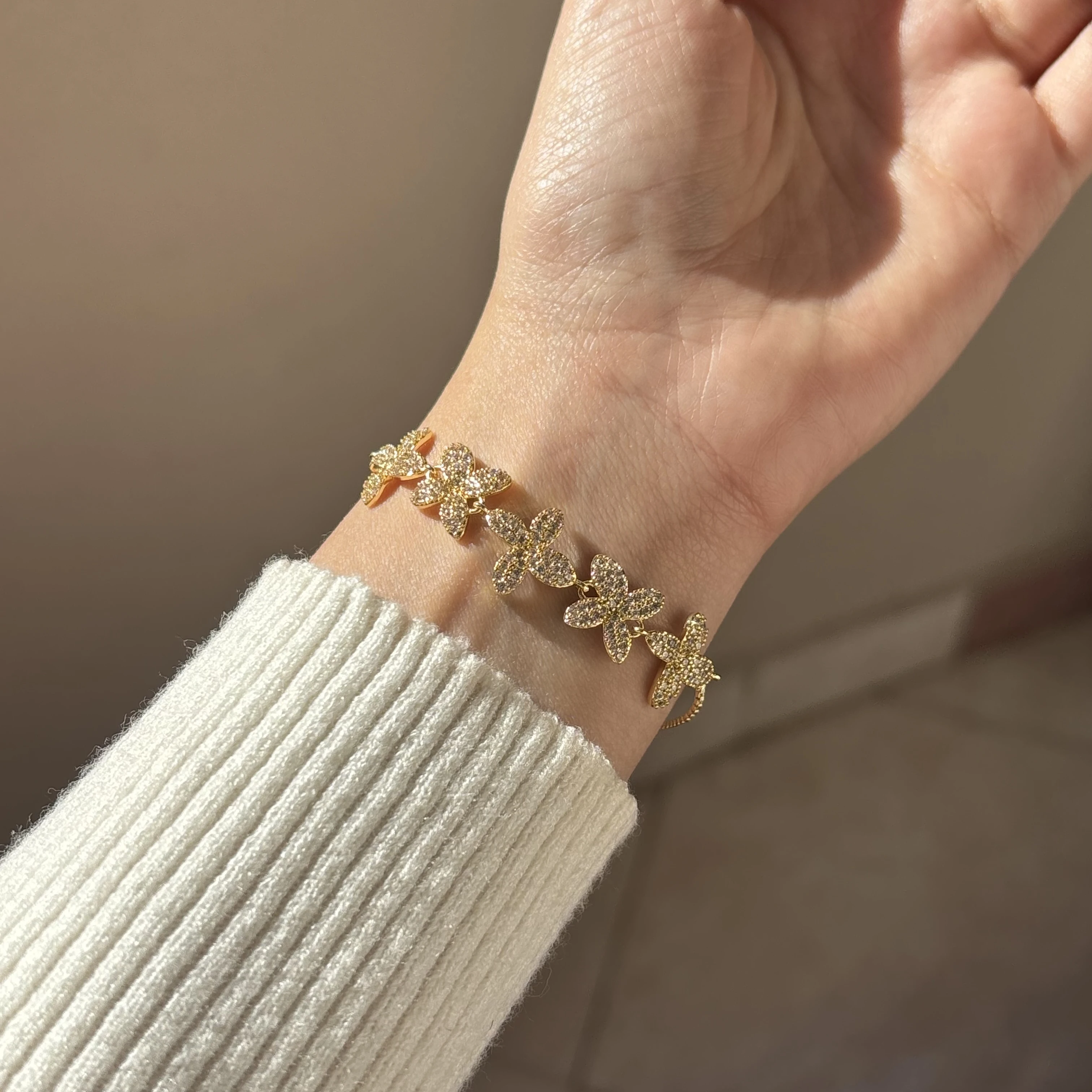 Gold Flowers Bracelet 🌻