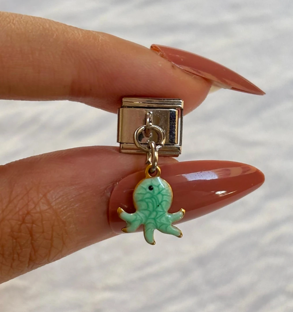 Jellyfish Charm 🪼