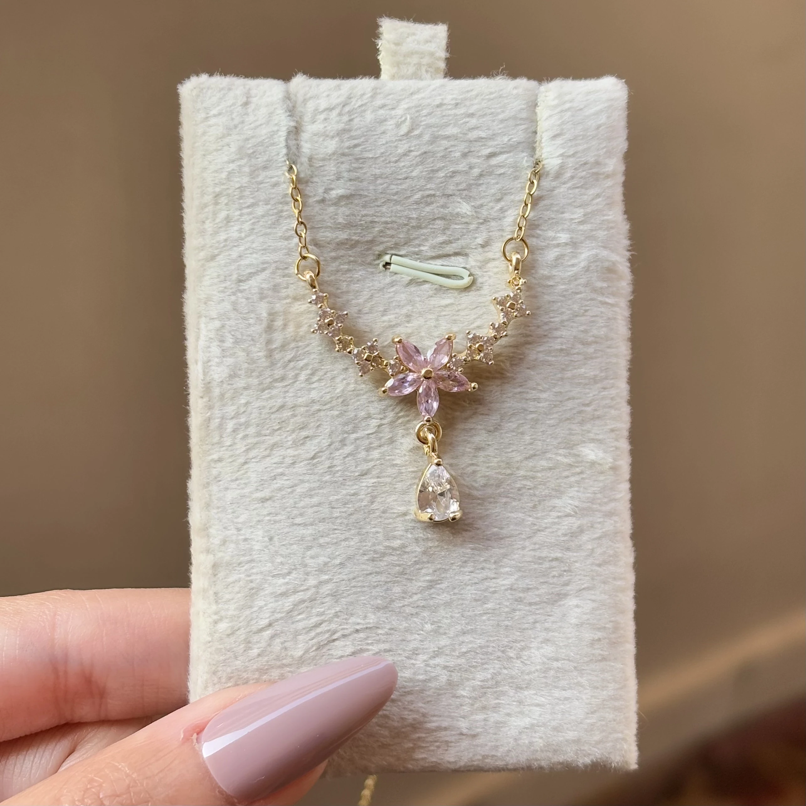 Pink Flower Diamond Necklace 🌸
