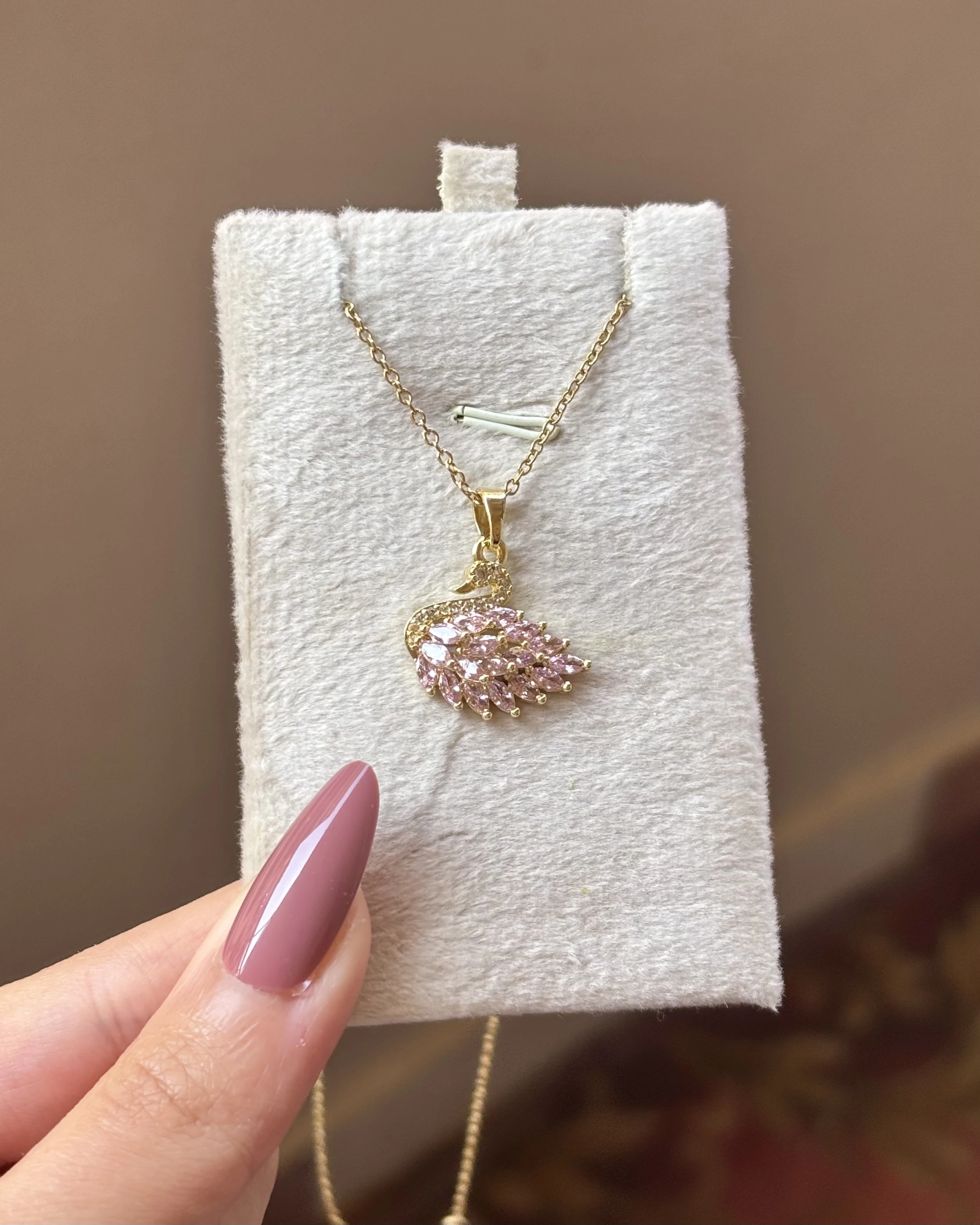 Pink Swarovski Necklace 🦢