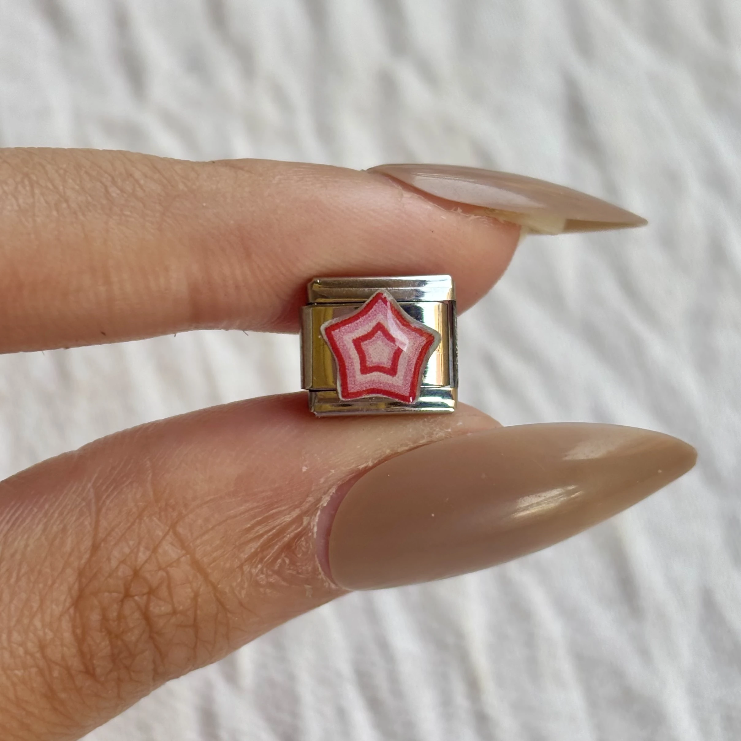 Red Star Charm⭐️