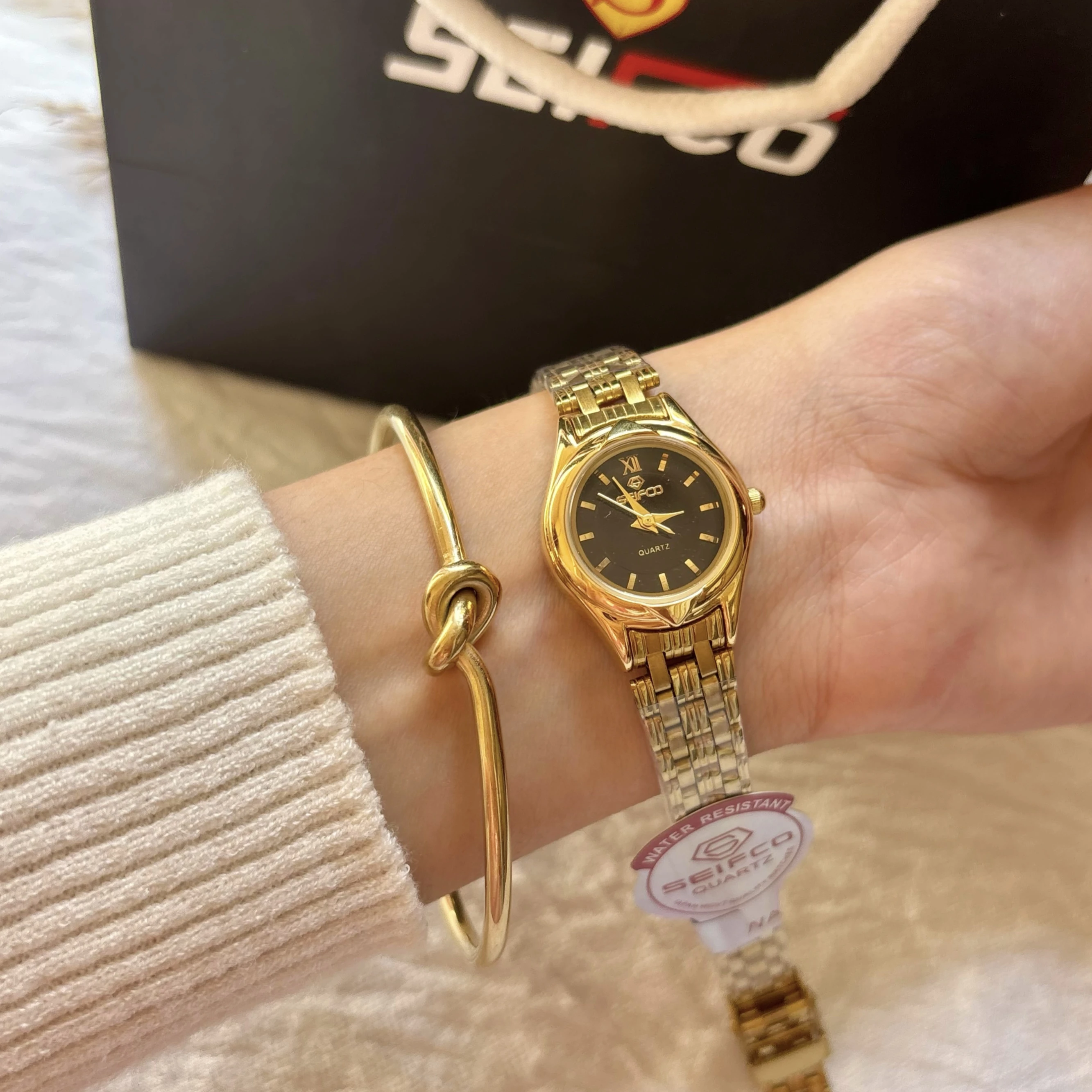 Seifco Black Circle Watch