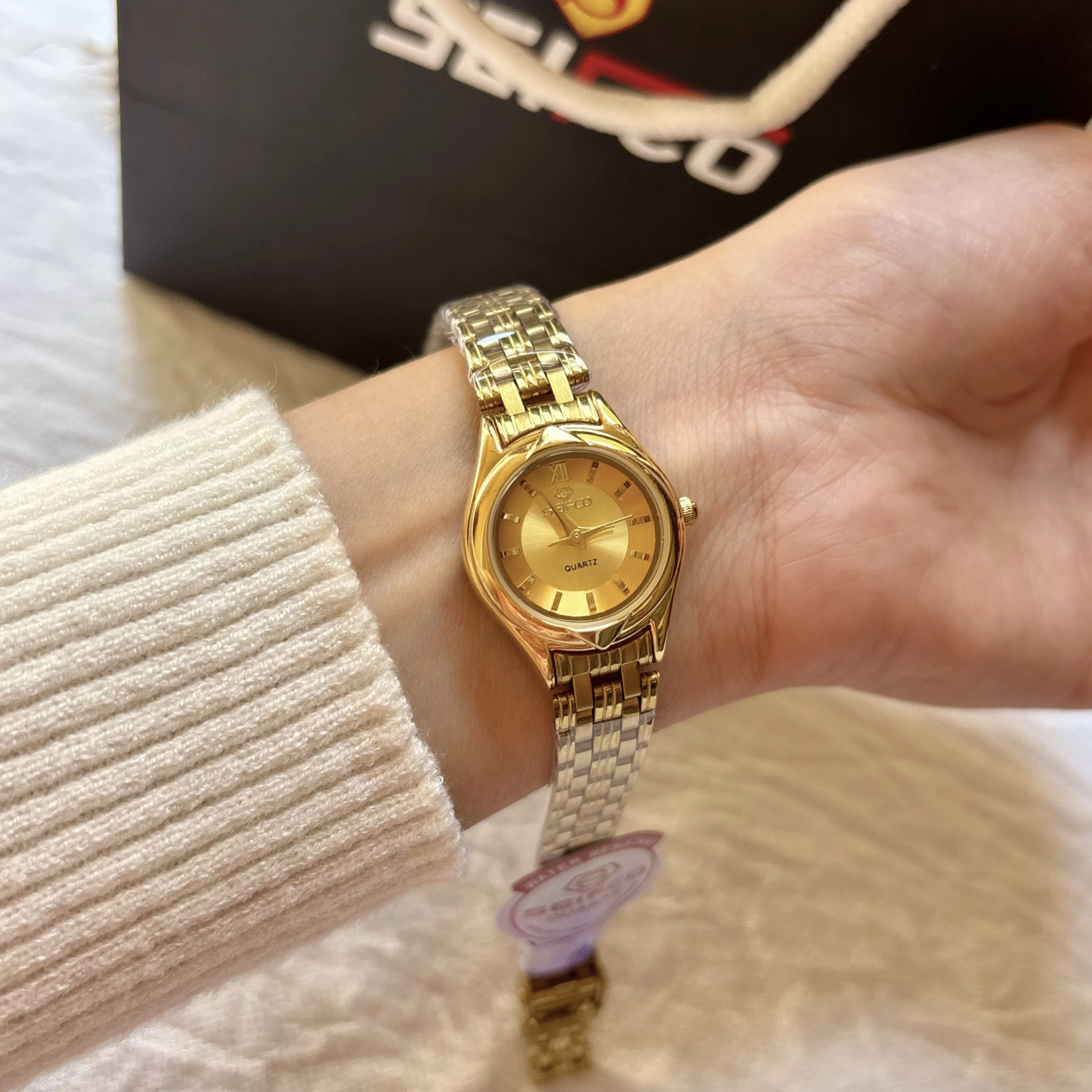 Seifco Gold Circle Watch