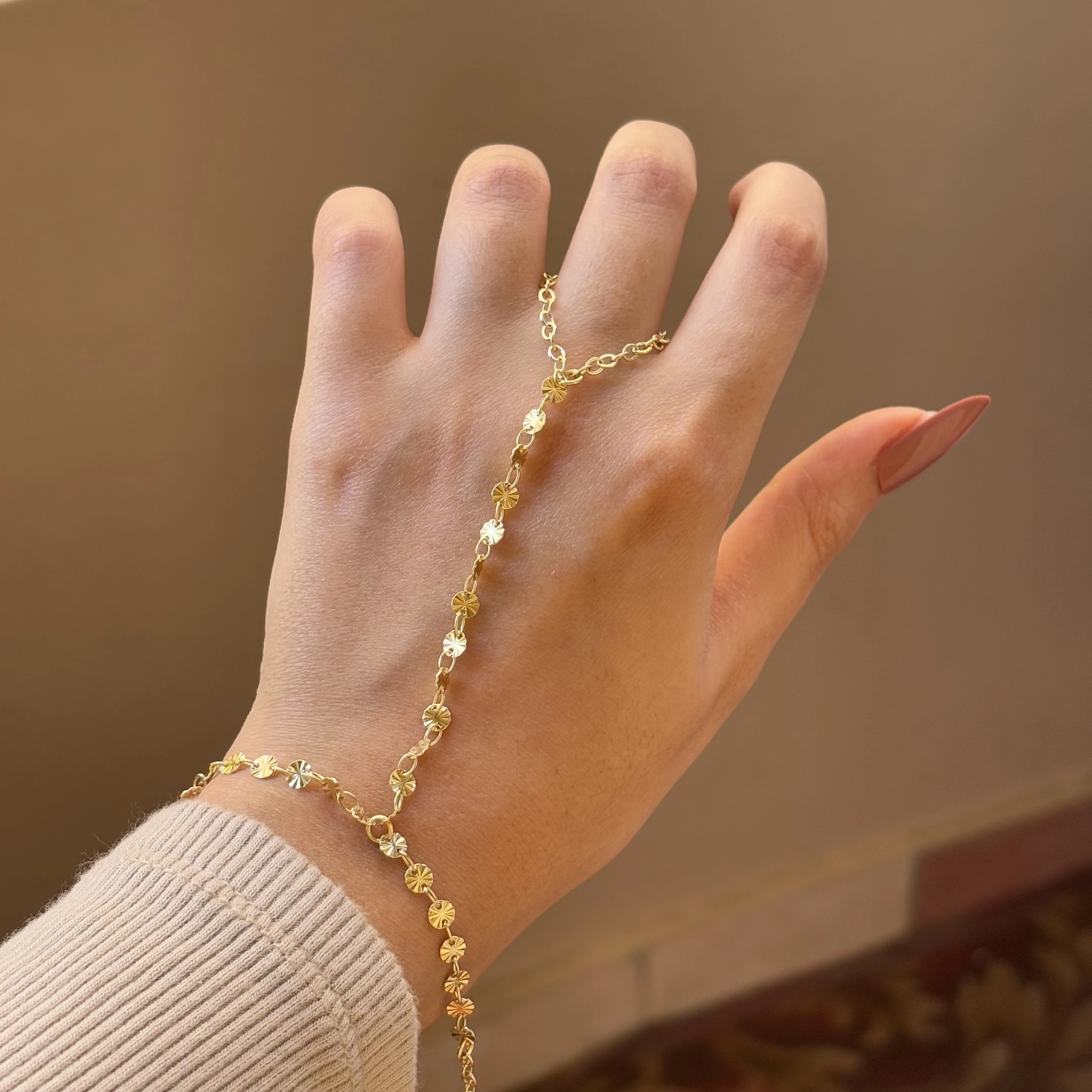 Sparkles Hand Chain ✨