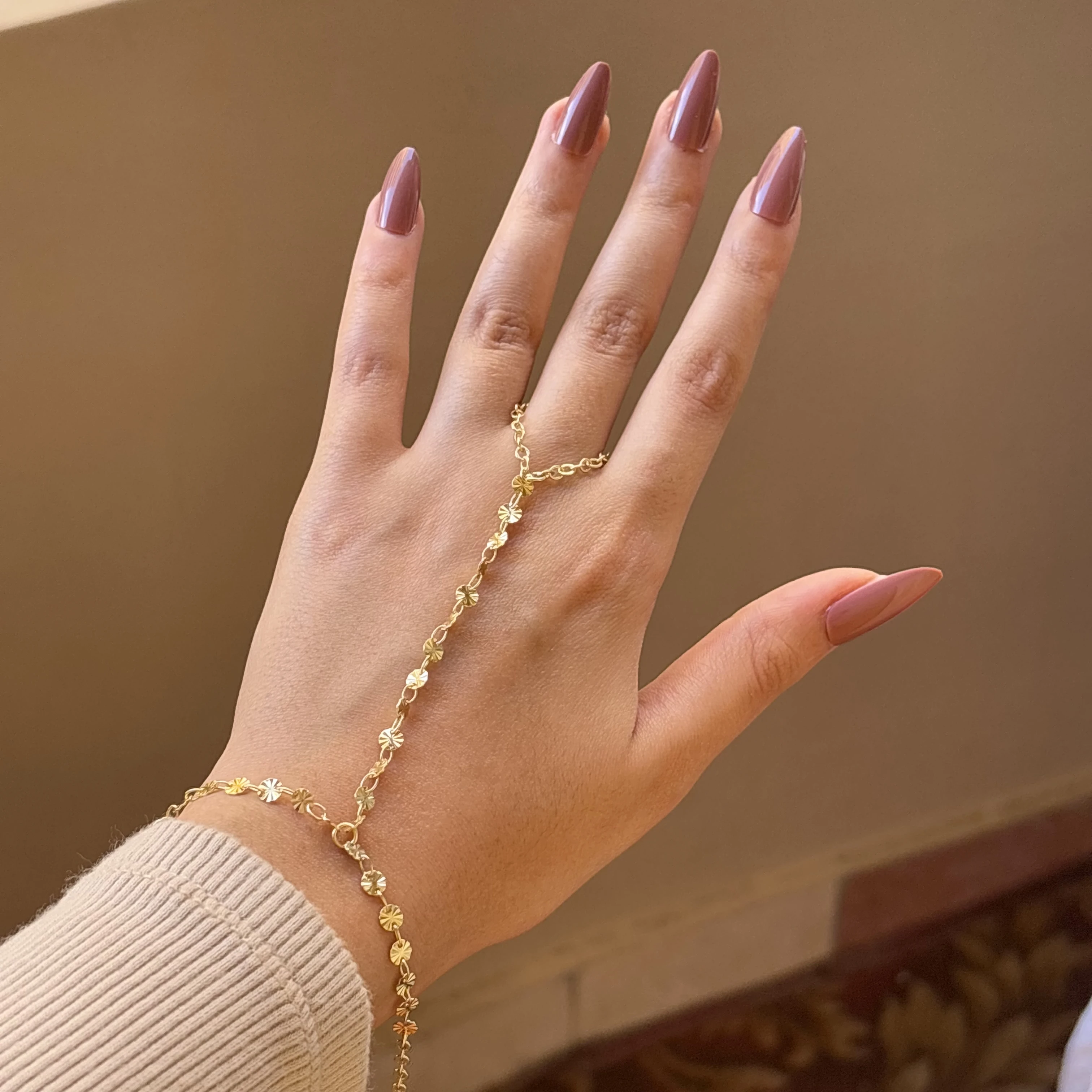 Sparkles Hand Chain ✨