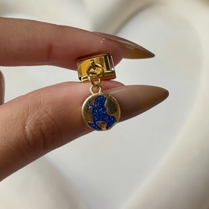 The Earth Charm 🌎