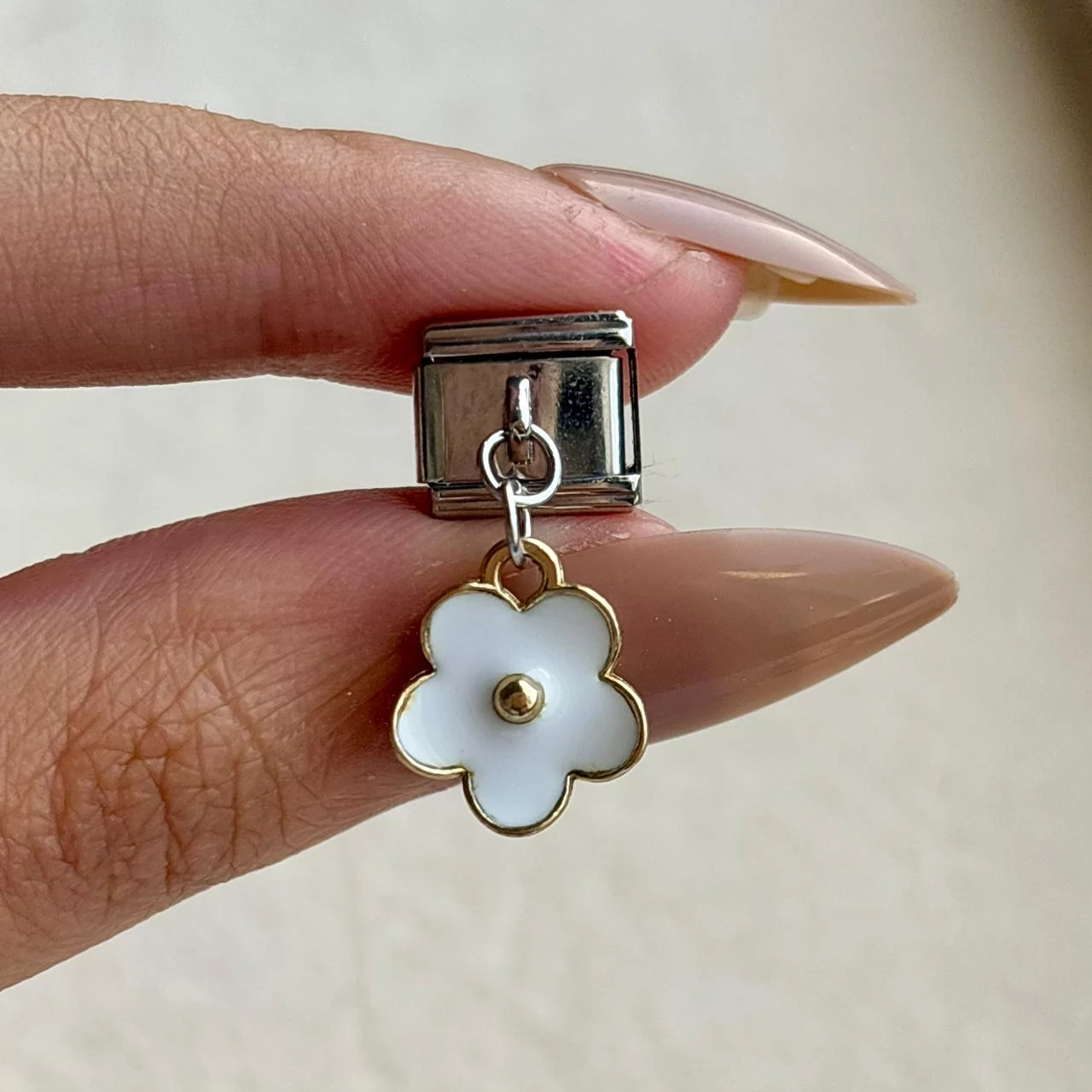 White Dangling Charm 🌸